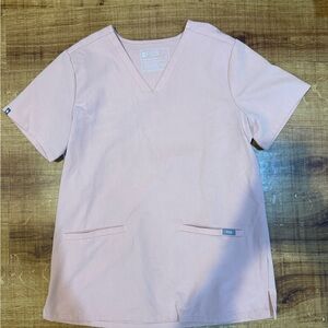 FIGS Casma Three-Pocket Scrub Top limited edition